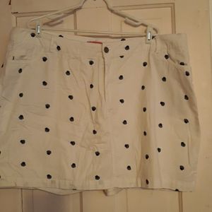 LAST CHANCE - White navy seashell print skort